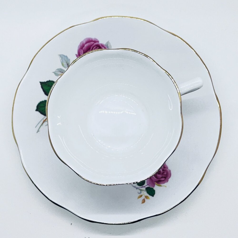 Vintage Bone China Tea Cup and Saucer - Picture 7 of 11